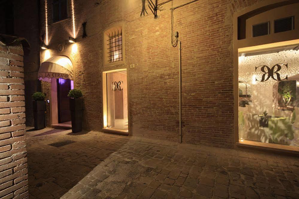 Hotel Residenza La Ceramica Fabriano Bagian luar foto