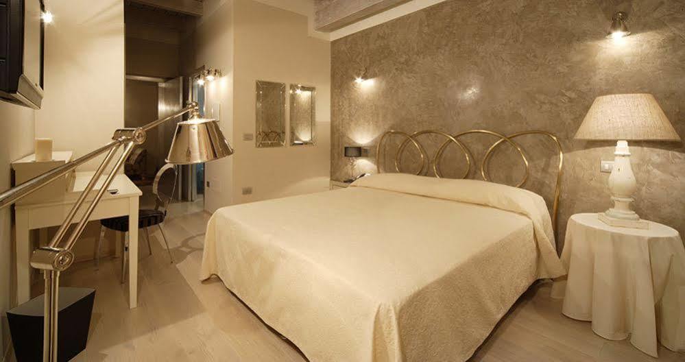 Hotel Residenza La Ceramica Fabriano Bagian luar foto